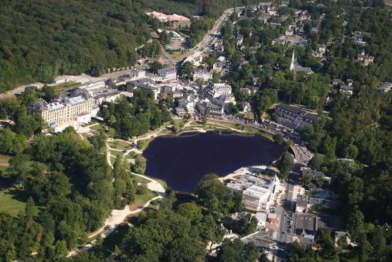 Hotel Spa Du Beryl Bagnoles de l'Orne Normandie Exteriör bild