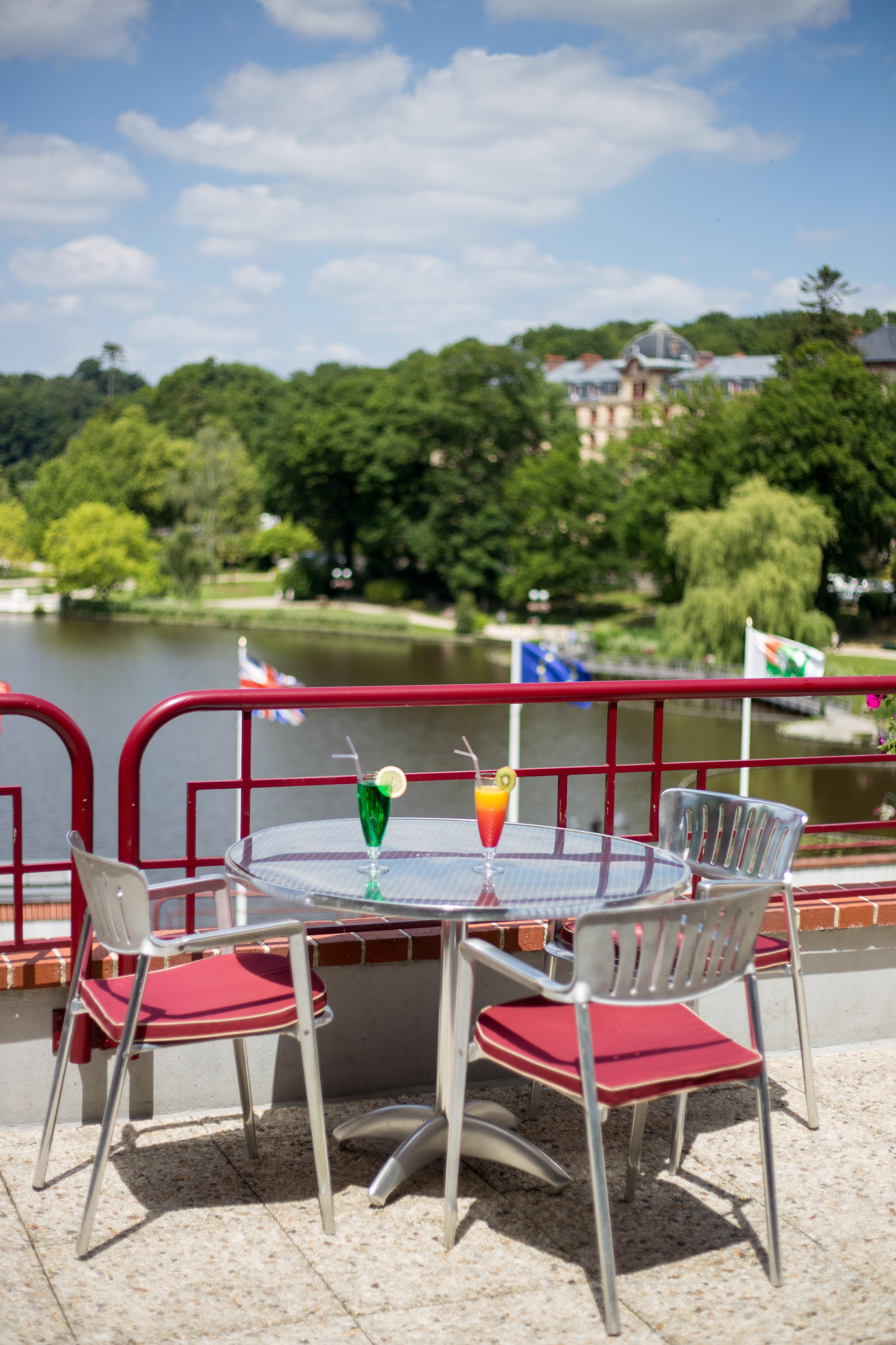Hotel Spa Du Beryl Bagnoles de l'Orne Normandie Exteriör bild