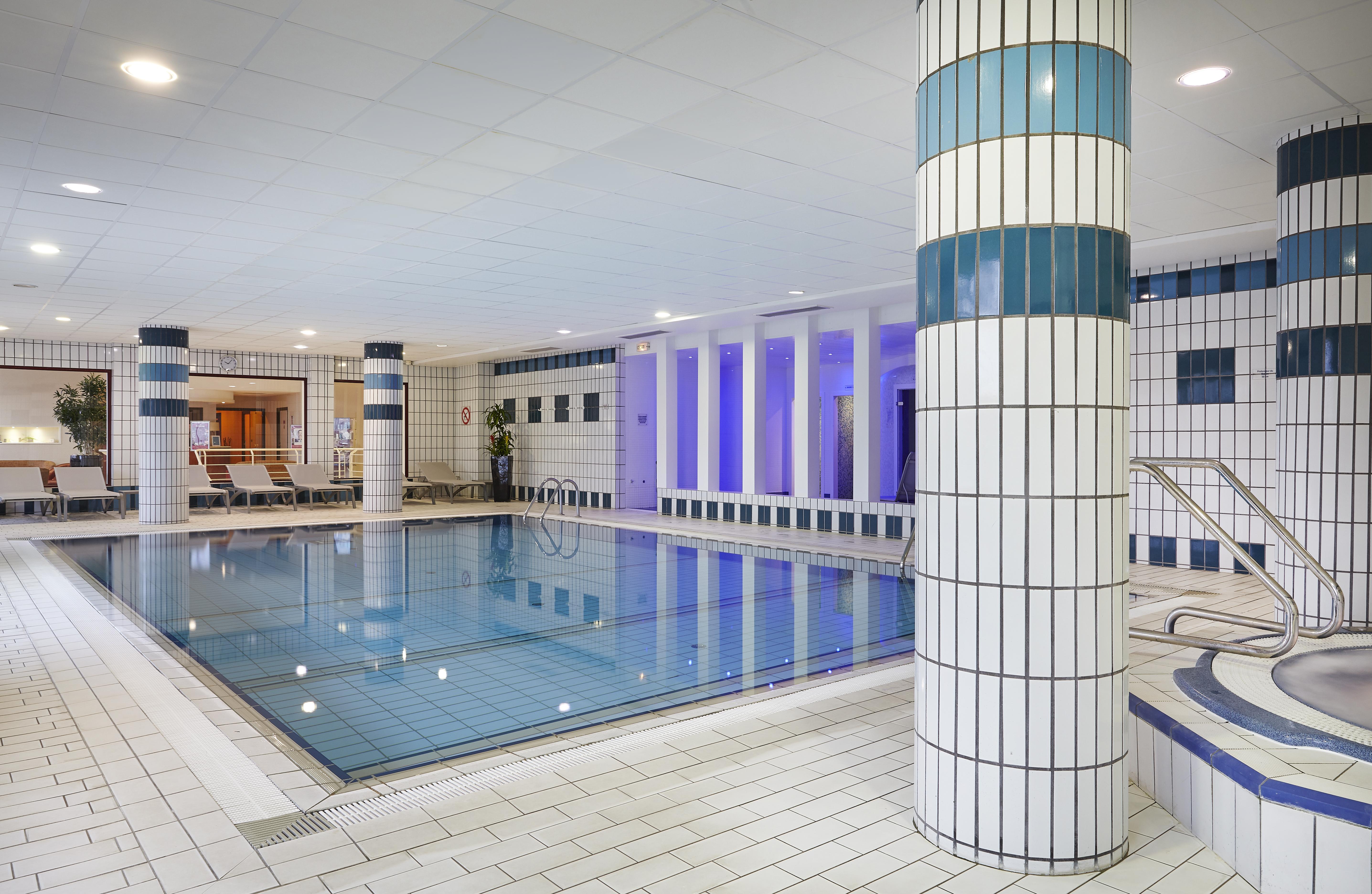 Hotel Spa Du Beryl Bagnoles de l'Orne Normandie Exteriör bild