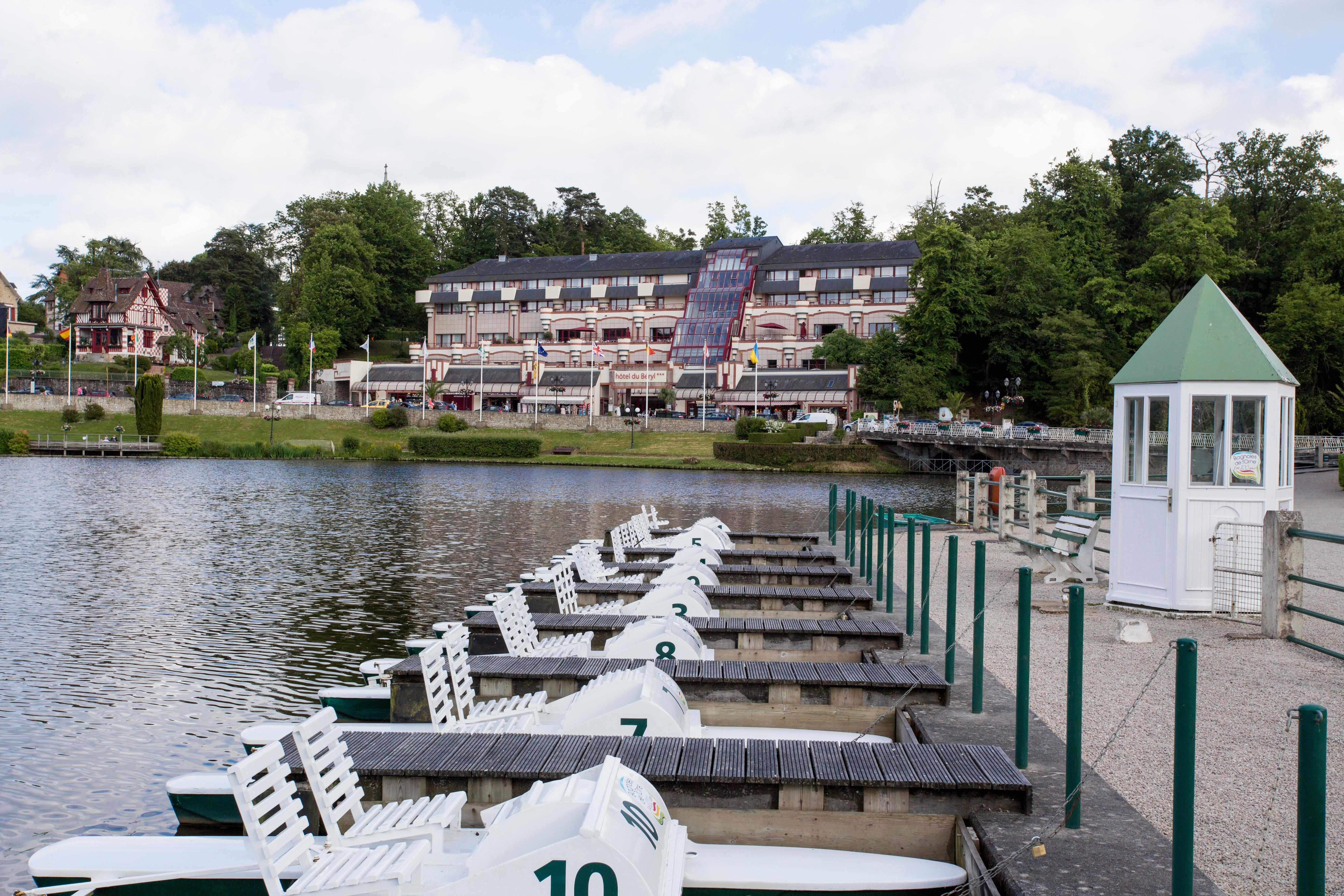Hotel Spa Du Beryl Bagnoles de l'Orne Normandie Exteriör bild