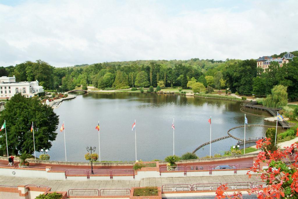 Hotel Spa Du Beryl Bagnoles de l'Orne Normandie Exteriör bild