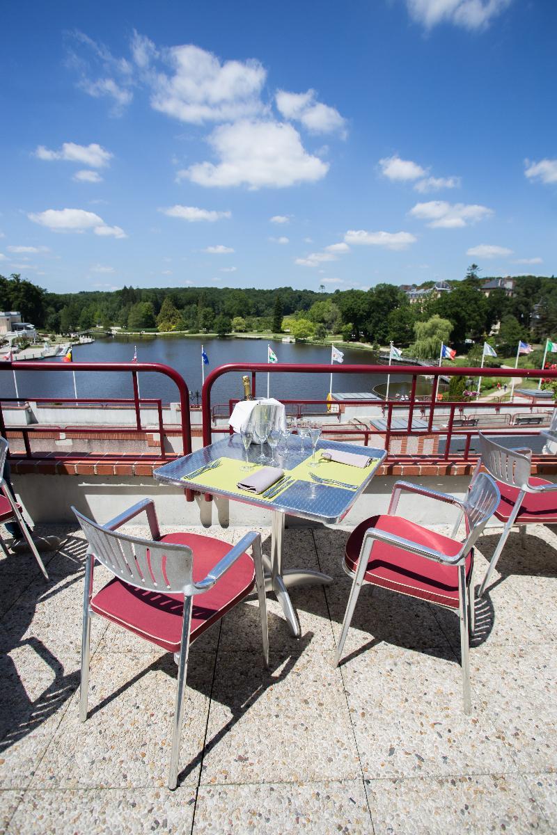 Hotel Spa Du Beryl Bagnoles de l'Orne Normandie Exteriör bild