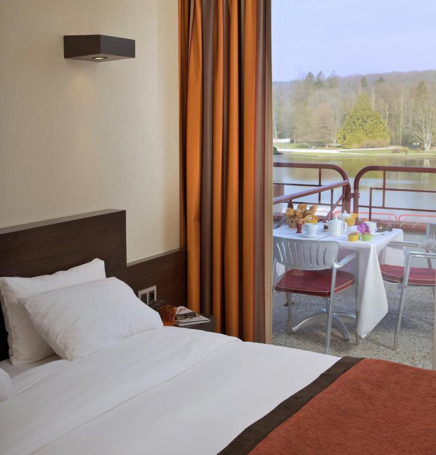 Hotel Spa Du Beryl Bagnoles de l'Orne Normandie Exteriör bild
